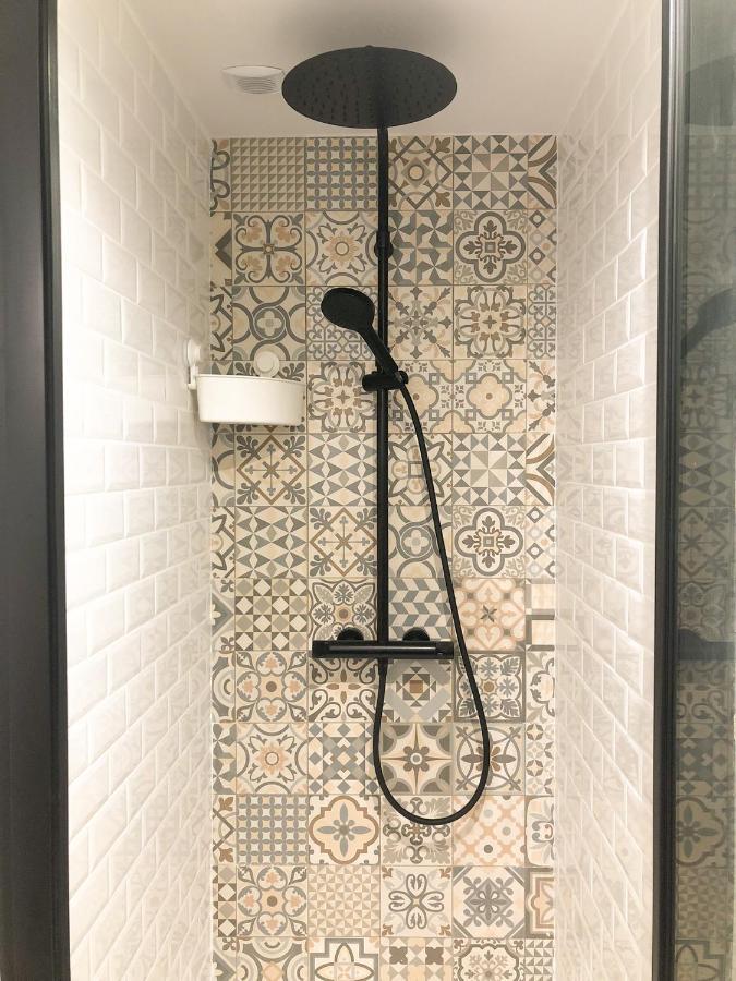 Studio Climatise - Gare - Centre Ville نيم المظهر الخارجي الصورة